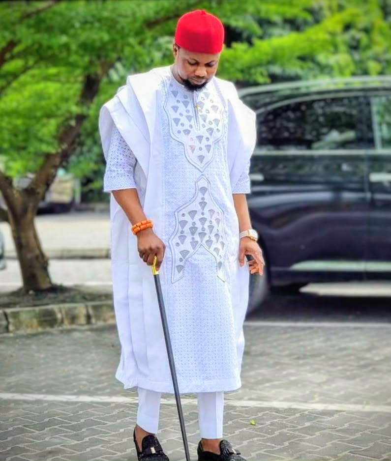white-laced-design-agbada
